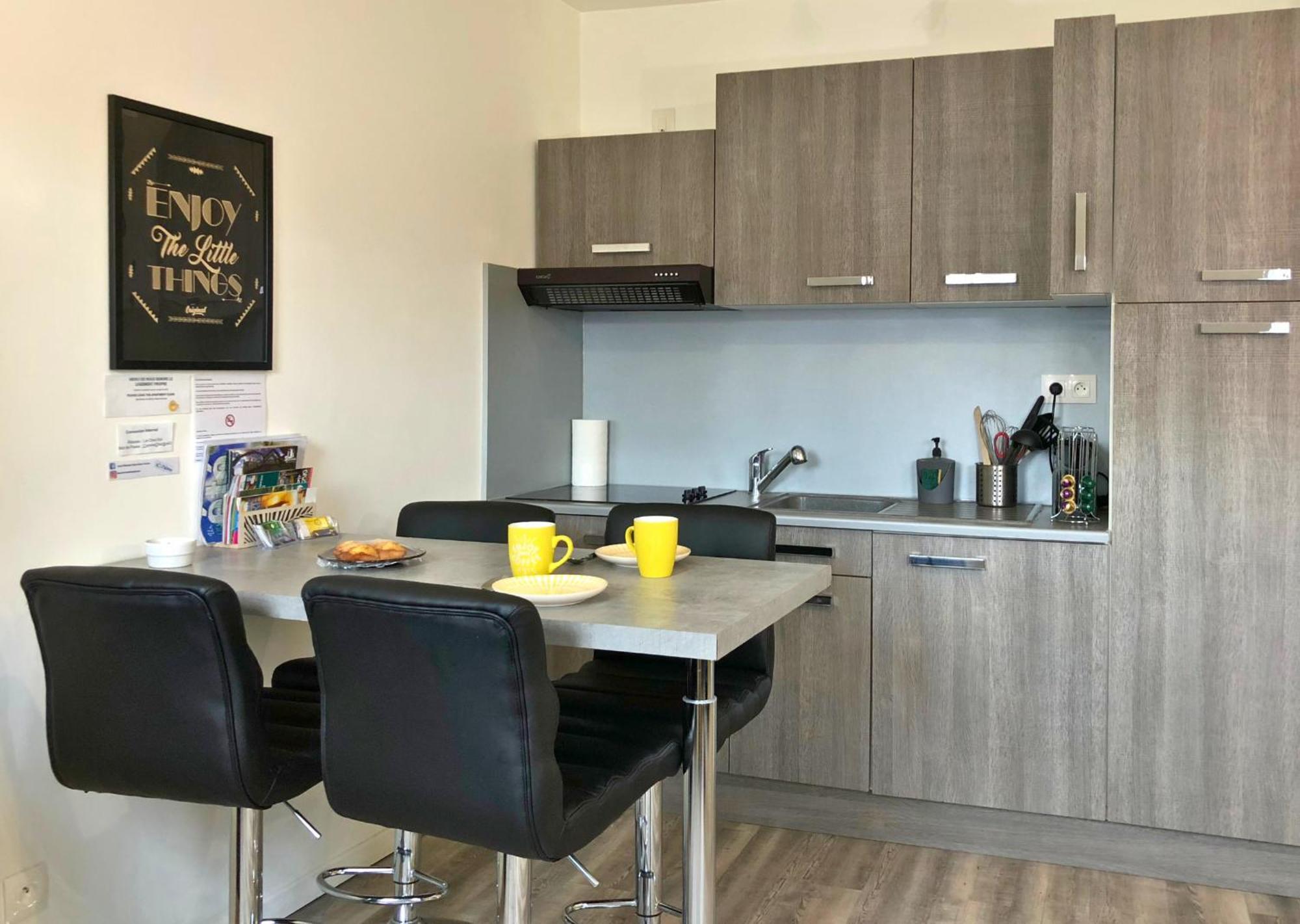 Appartement - Parking Prive Gratuit, Proche Centre-Ville Et Gare De Saint-Omer แซ็งดอแมร์ ห้อง รูปภาพ