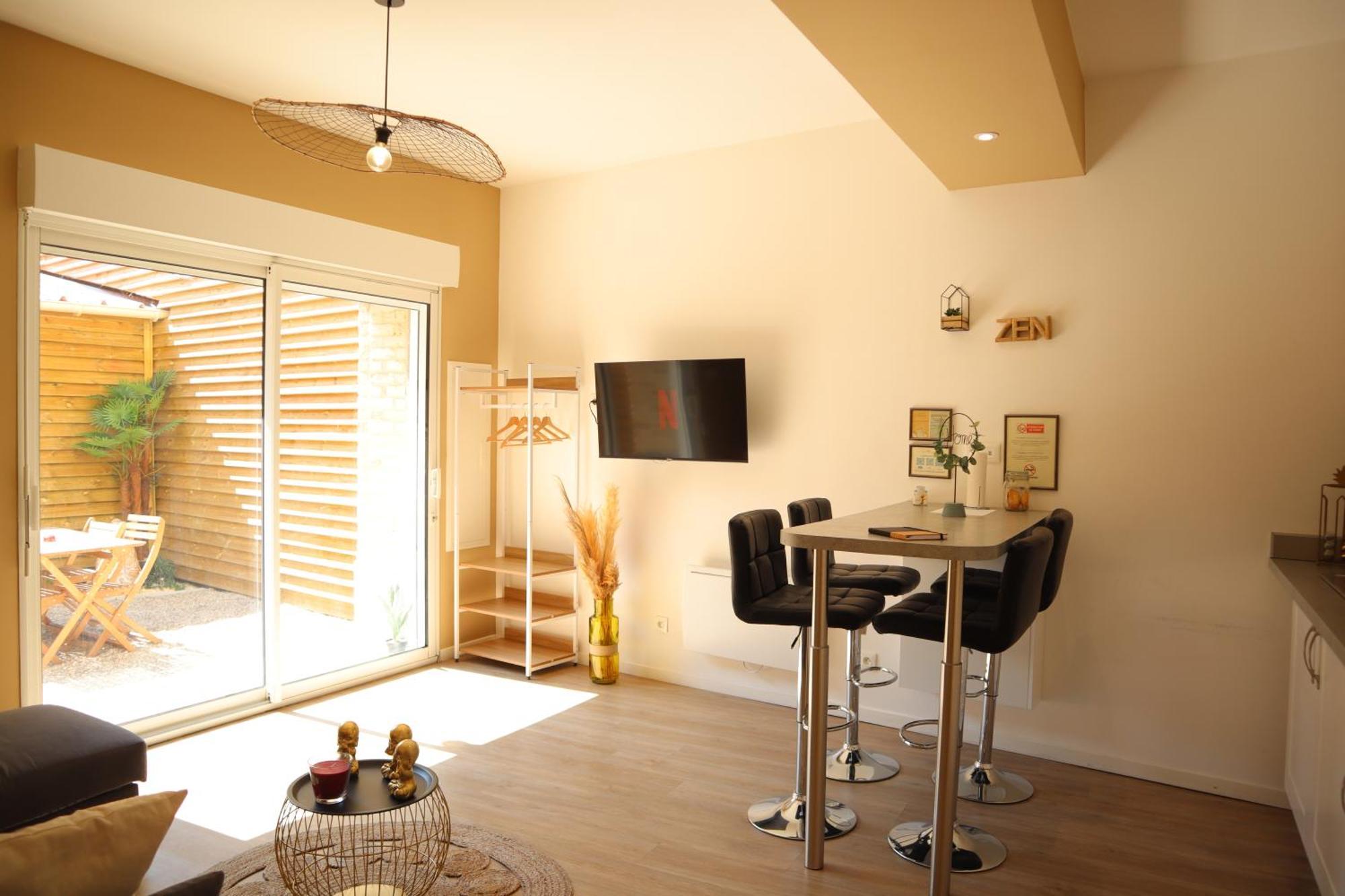Appartement - Parking Prive Gratuit, Proche Centre-Ville Et Gare De Saint-Omer แซ็งดอแมร์ ภายนอก รูปภาพ