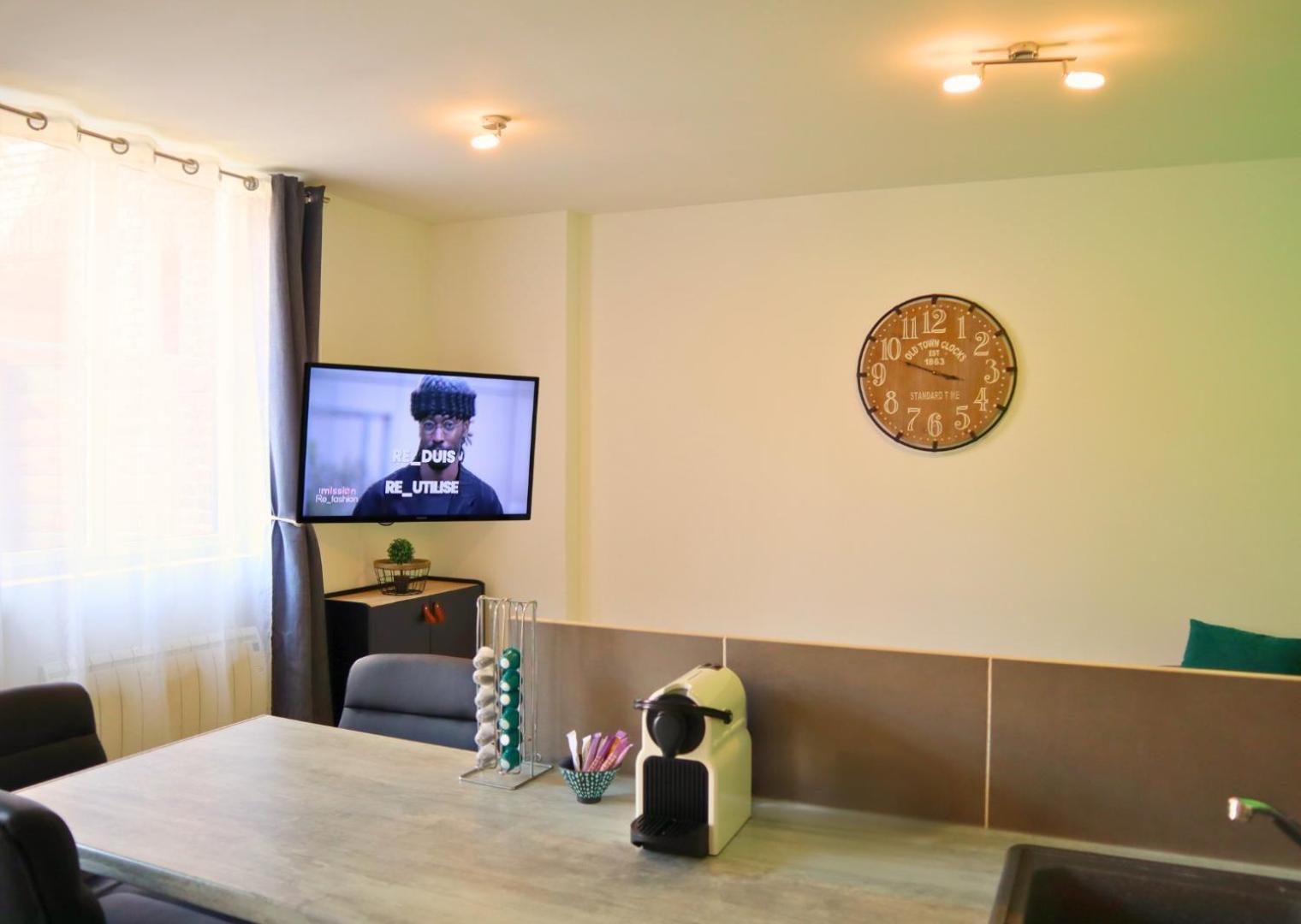 Appartement - Parking Prive Gratuit, Proche Centre-Ville Et Gare De Saint-Omer แซ็งดอแมร์ ภายนอก รูปภาพ