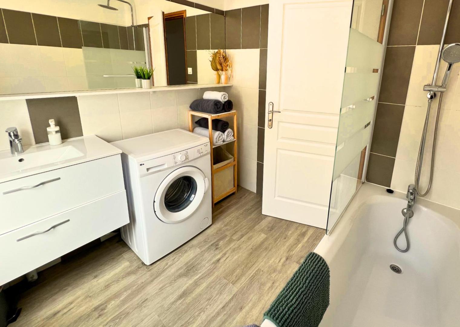 Appartement - Parking Prive Gratuit, Proche Centre-Ville Et Gare De Saint-Omer แซ็งดอแมร์ ภายนอก รูปภาพ